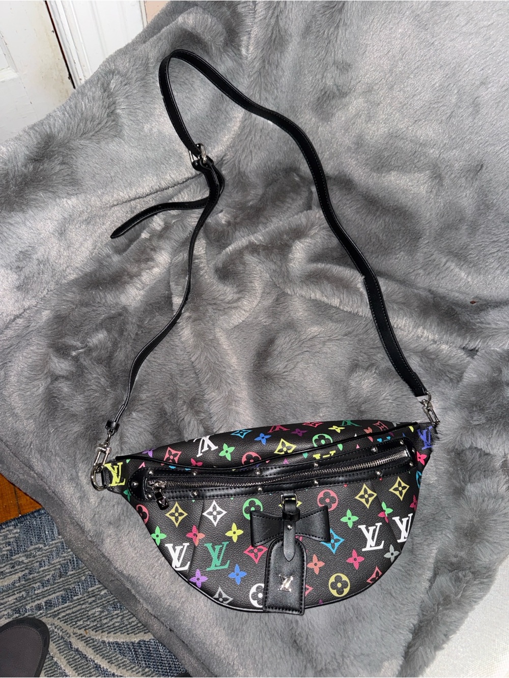 Source Unknown Crossbody Bum Bag Fanny Pack Black & Colorful new nwot - Picture 2 of 4